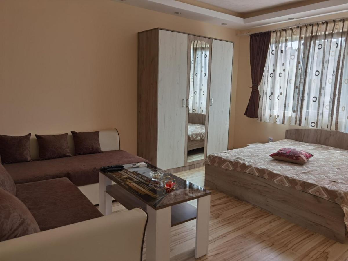 Апартамент Дани Apartament Dani Kazanlŭk المظهر الخارجي الصورة